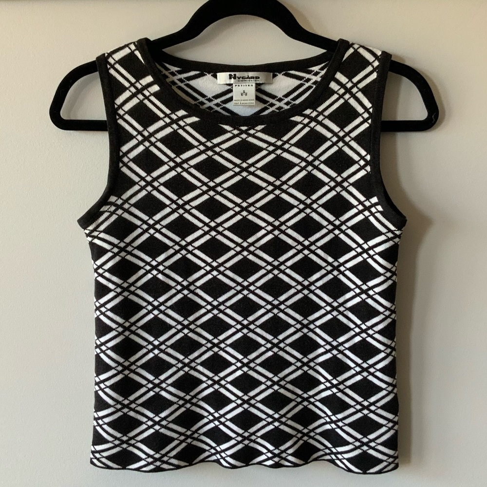 Black & White Diamond Print Sleeveless Top